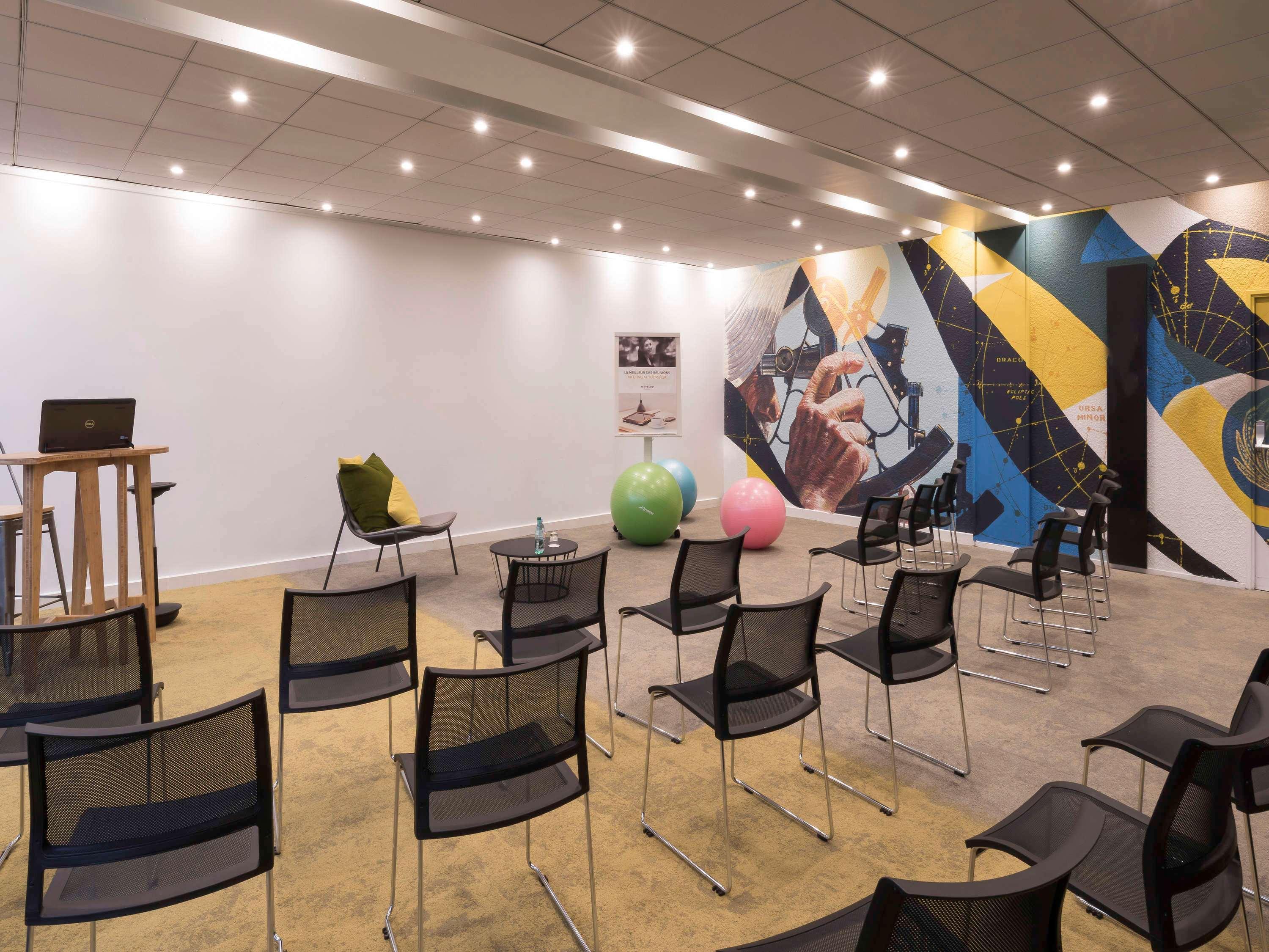 Hotel Mercure Centre Bassin Du Commerce 4*